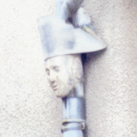 Statue 